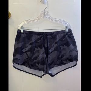 Old Navy Active Go Dry SZ LG Camo Shorts